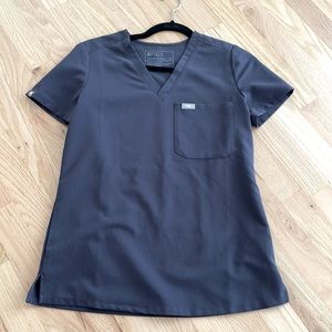 figs women’s Catarina one pocket scrub top